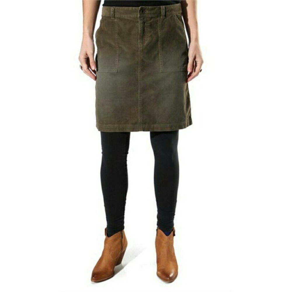 The North Face Nenana Corduroy Skirt Size Medium